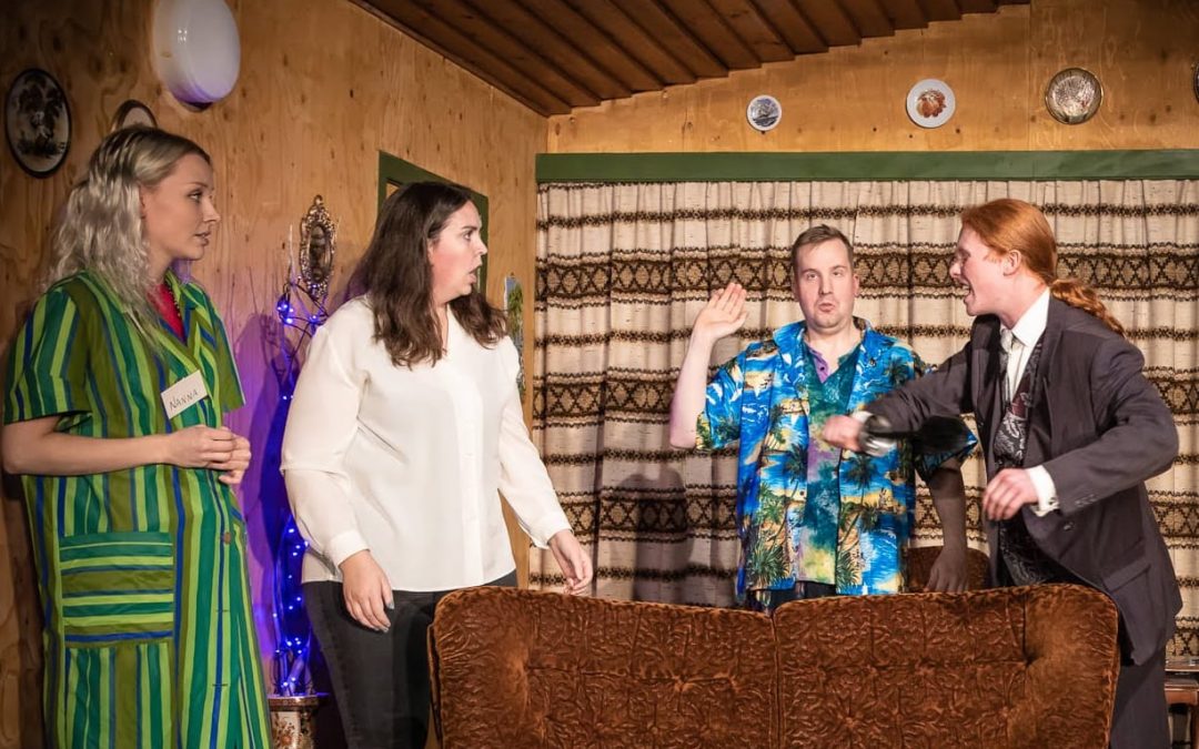 Fullkomið brúðkaup loks á svið
