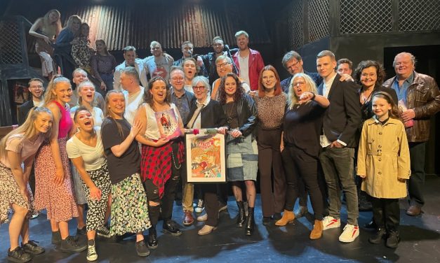 Fyrsti kossinn frumsýndur